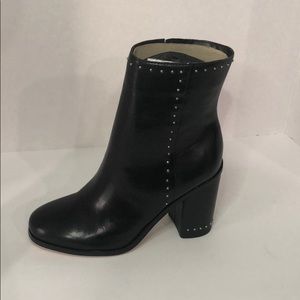 Marc Fisher Woens Piazza Ankle Boot size 5.5
